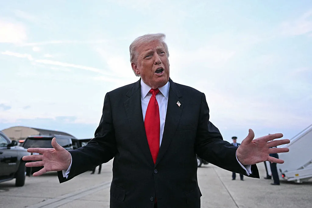 Trump Leans on $2,000 Checks to Counter Living-Cost Backlash